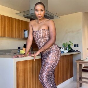 Snakeskin bodycon dress✨